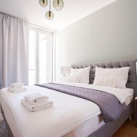 Exclusive 2-Bedroom Condo With Pool & Balcony Wien Exterior foto