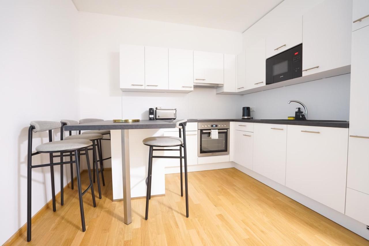 Exclusive 2-Bedroom Condo With Pool & Balcony Wien Exterior foto