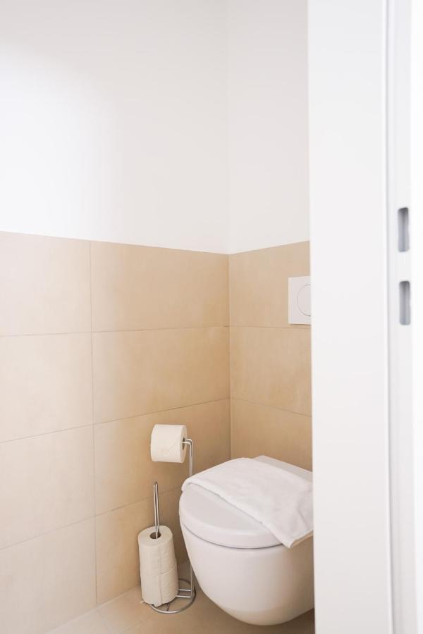 Exclusive 2-Bedroom Condo With Pool & Balcony Wien Exterior foto