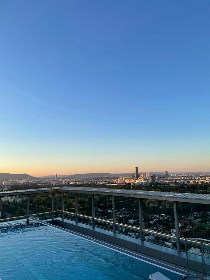 Exclusive 2-Bedroom Condo With Pool & Balcony Wien Exterior foto